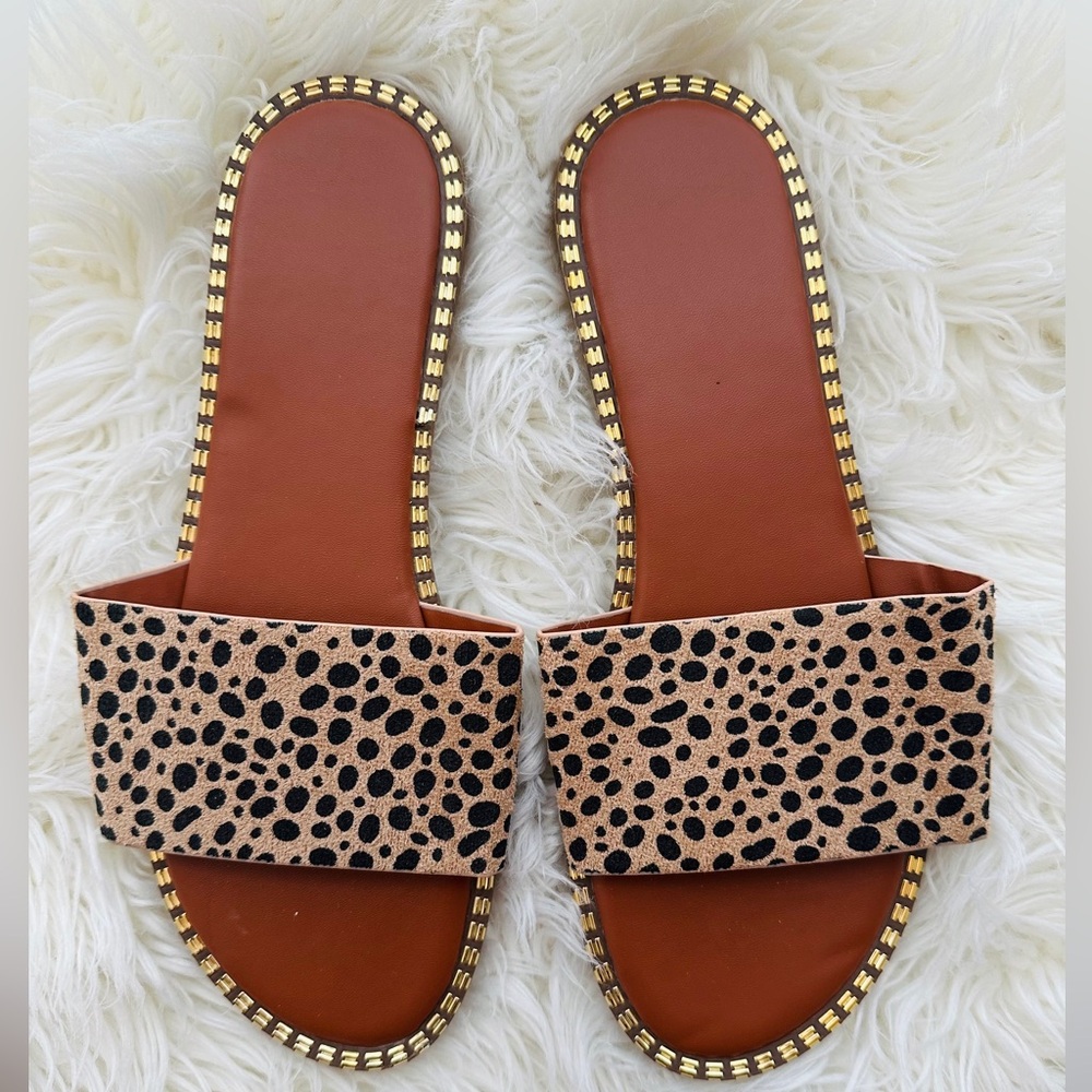 Single Band Gold Trim Sandals-Leopard Dot Print- Size 8.5